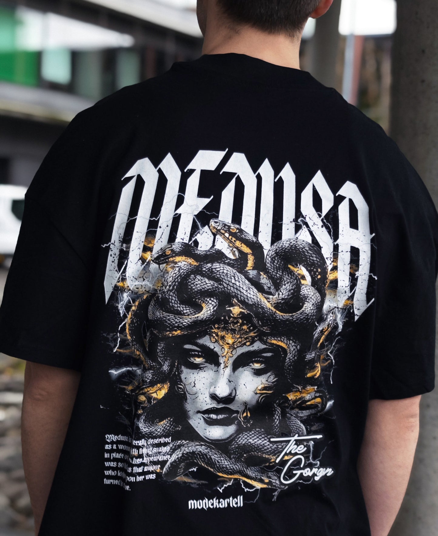 OVERSIZE MEDUSA T-SHIRT