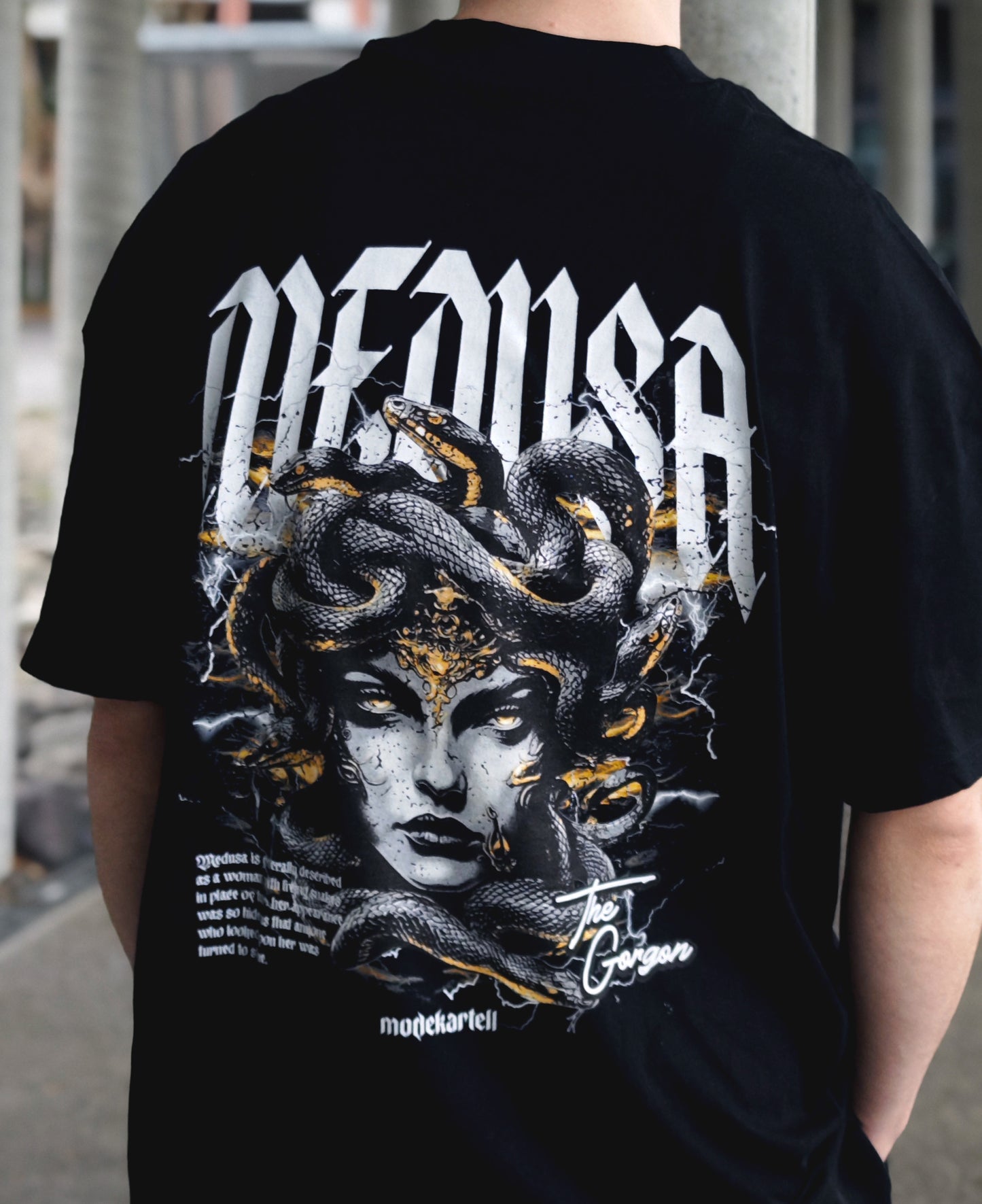 OVERSIZE MEDUSA T-SHIRT